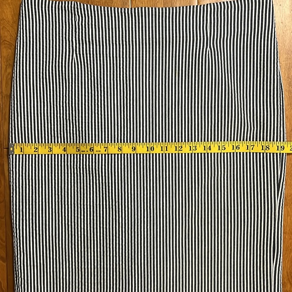 J’ENVIE New York Stripe Knee-Length Pencil Skirt Size 10 Office Coastal Nautical - Picture 4 of 10